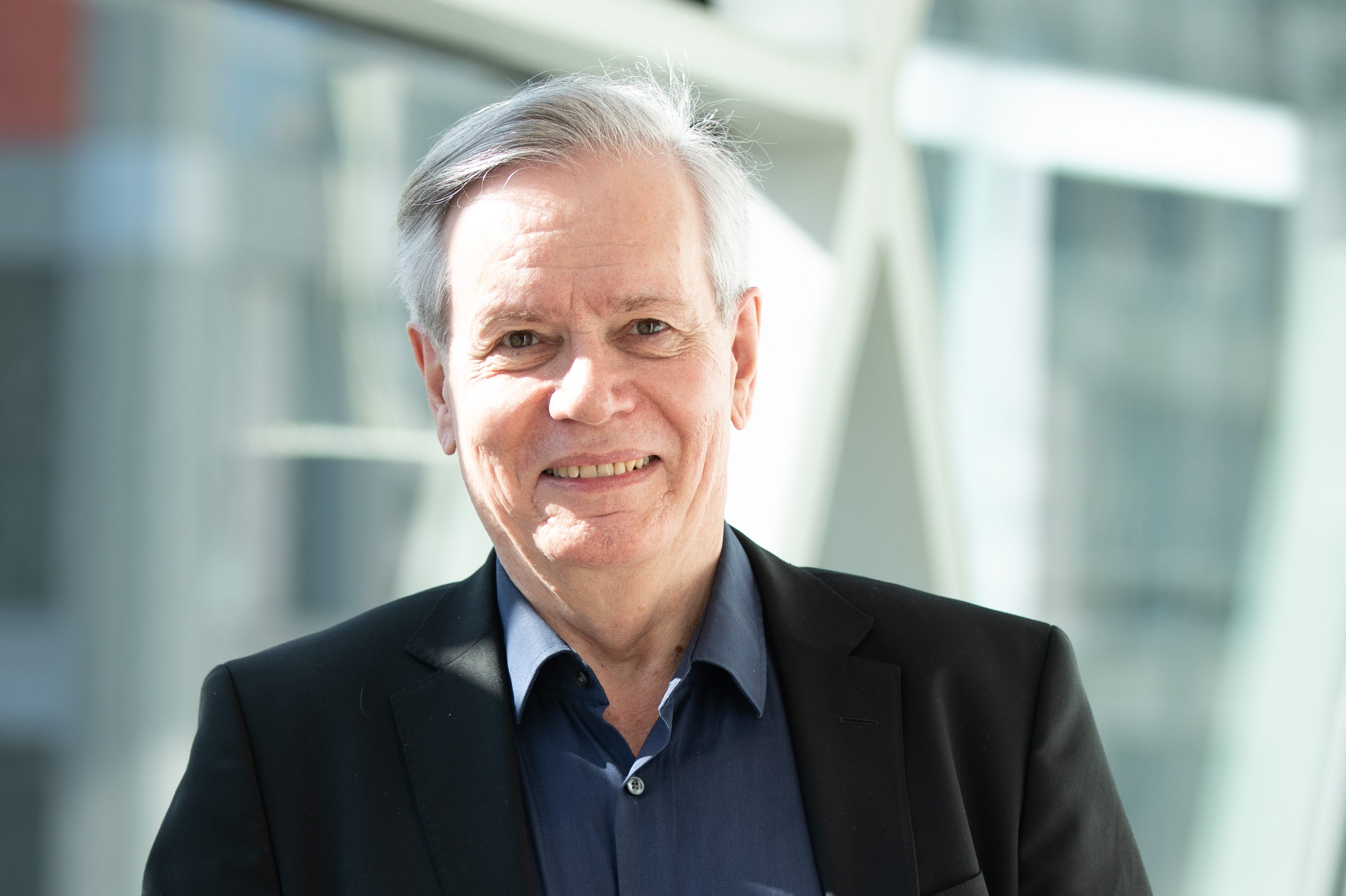 Dr-Peter-Groendahl Dr-Peter-Groendahl